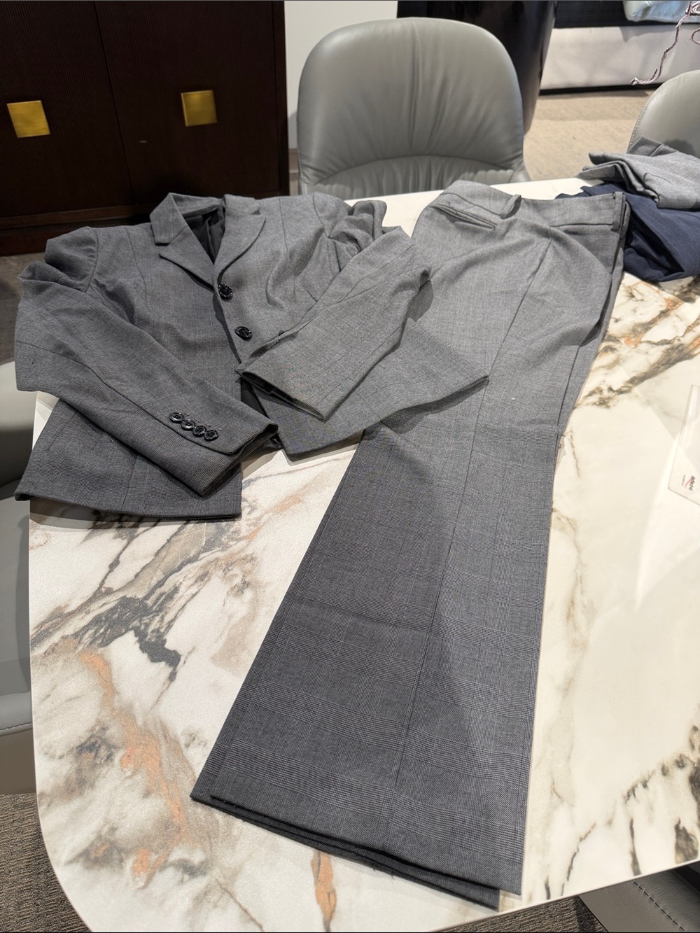 Gray Women's three-Piece Suit Jacket & Pants